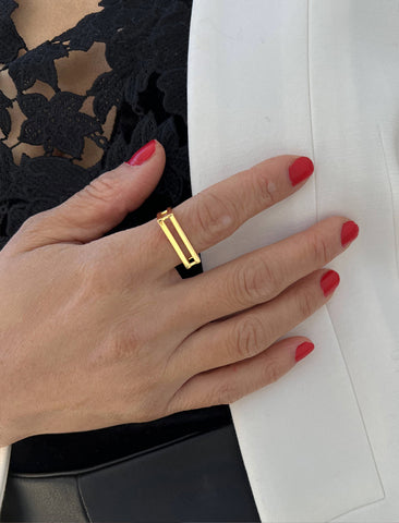 Image Title FEMALE MODEL WEARING C.E.O. BOLD THICK GEOMETRIC RECTANGULAR STATEMENT RING IN 18K GOLD VERMEIL OVER STERLING SILVER BY SONIA HOU JEWELRY