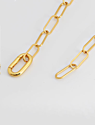 Image Title Essential Minimalist Large Thick Chunky Link Chain Paperclip Mid Length Choker Layering Statement Necklace in 18K Gold Vermeil With Sterling Silver base by Sonia Hou, a celebrity Chinese AAPI demi-fine jewelry designer