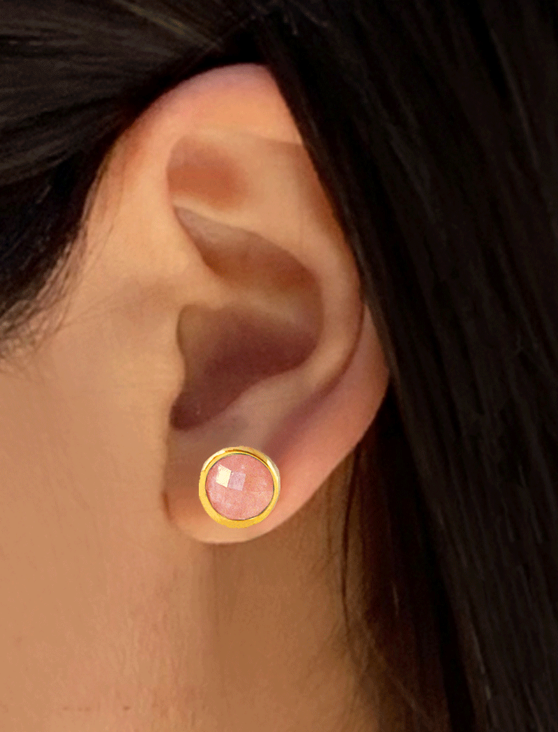Woman model wearing luxe minimalist small or big FIRE 3-Way Convertible Geometric Pink Coral Gemstone Round Stud Triangle Spike Earring Jackets in 24K Gold by Sonia Hou, a celebrity AAPI Chinese demi-fine fashion costume jewelry designer. Actress Jessica Alba wore these similar modern spike ear jackets.